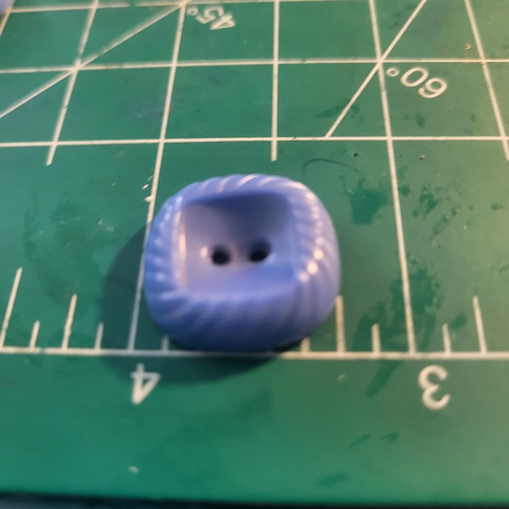 Colt # 7 button medium blue conf pattern 3/4" excellent square rippled edges