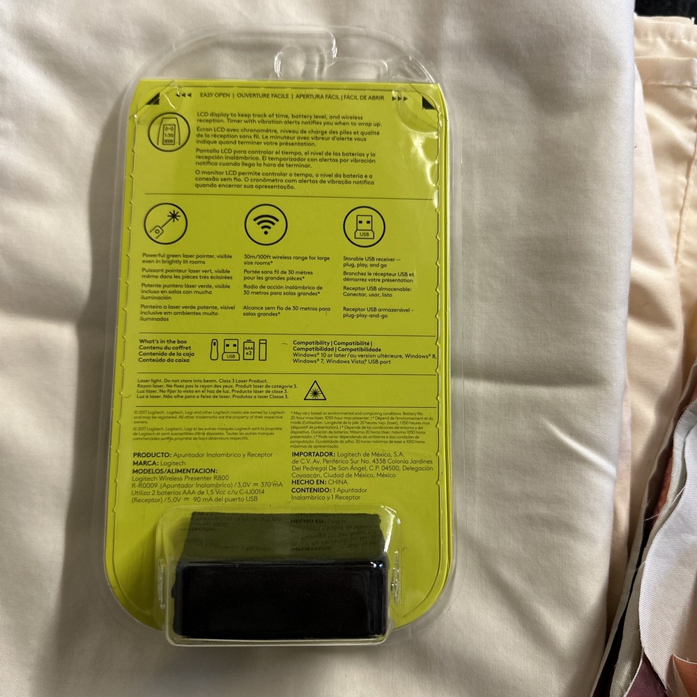 Logitech R800 Laser Presentation Remote Control - Black