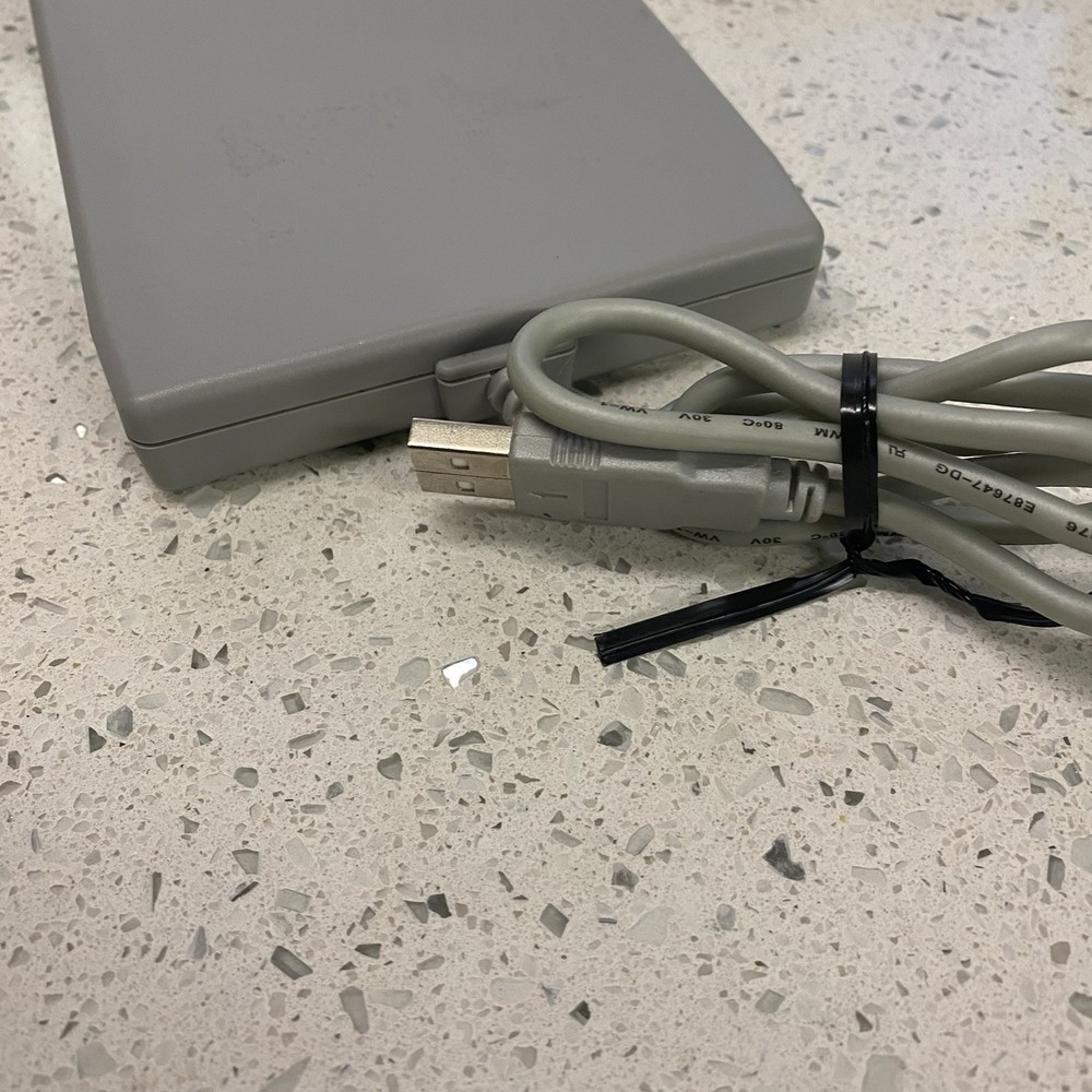 SmartDisk FDUSB-TM2 3 1/2” Floppy Disk Reader Untested Very Clean