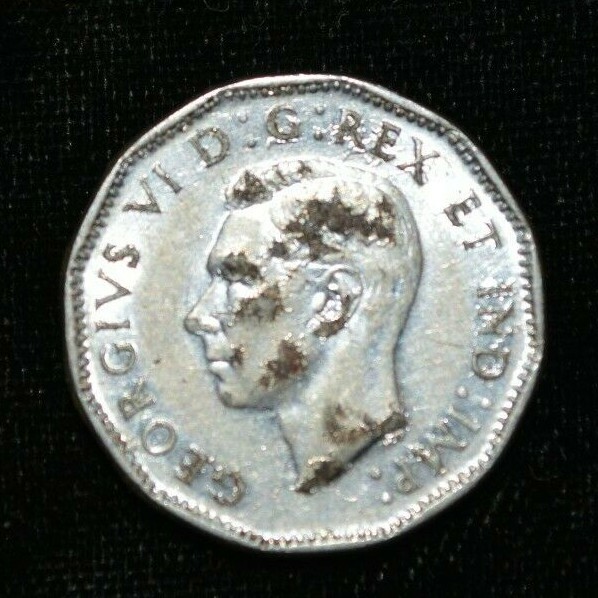 1945 Canada 5 Cent WW2 Victory Coin