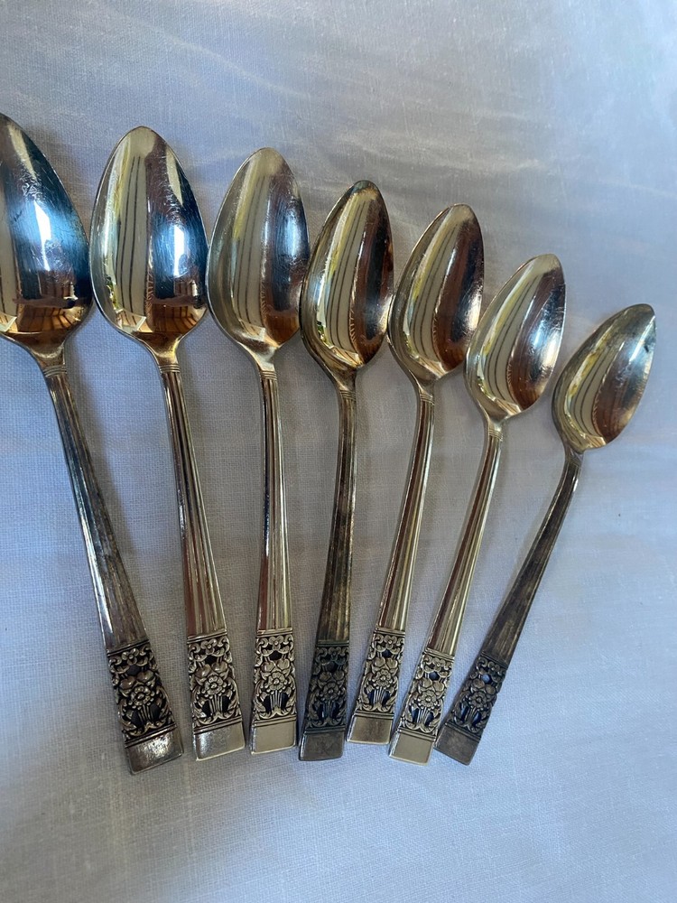 ONEIDA SILVER PLATED FLATWARE "CORONATION" (7) TEASPOONS 6 1/4"
