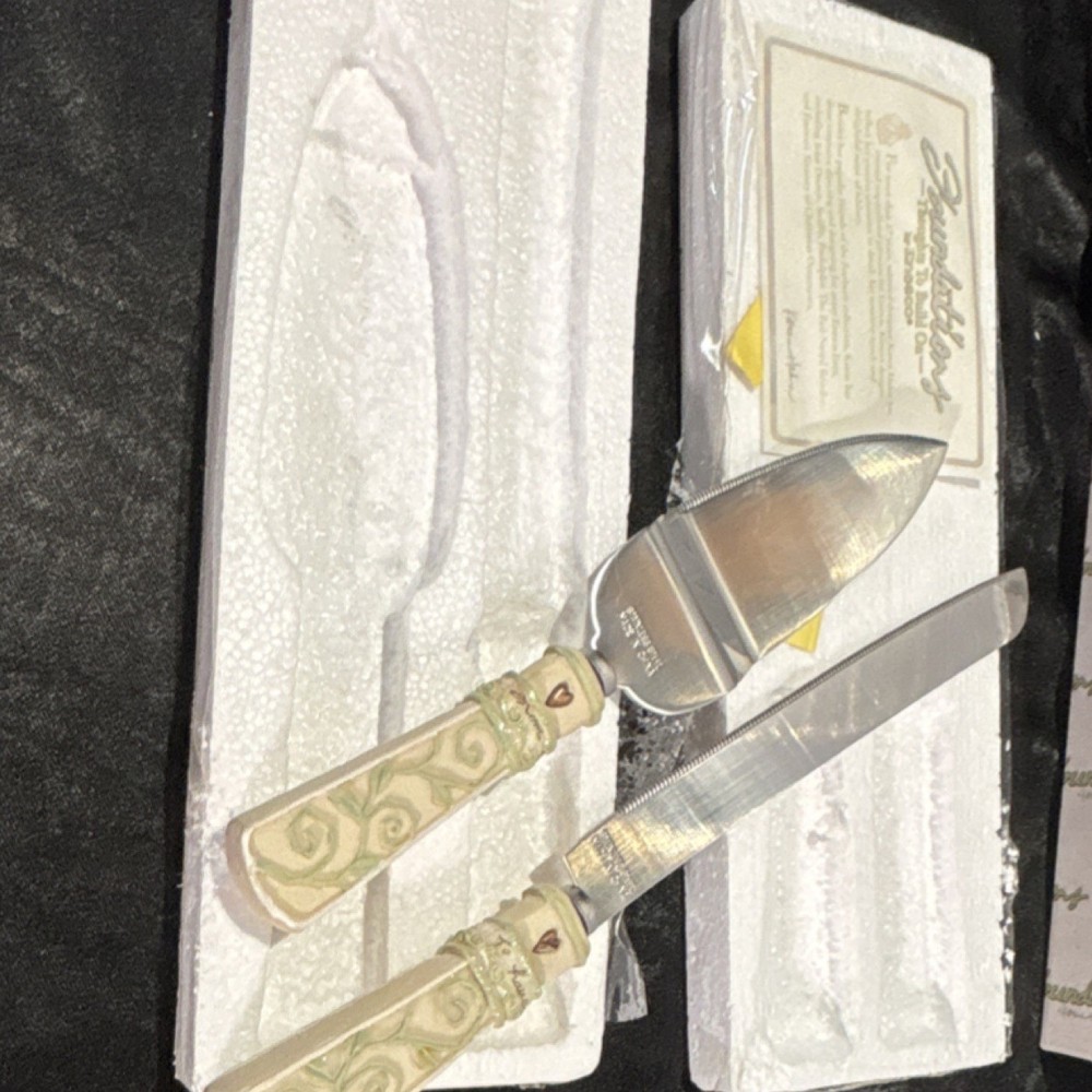 Foundations Cake Knife & Server Set Ivory Resin Handles Silver Glossy Scroll