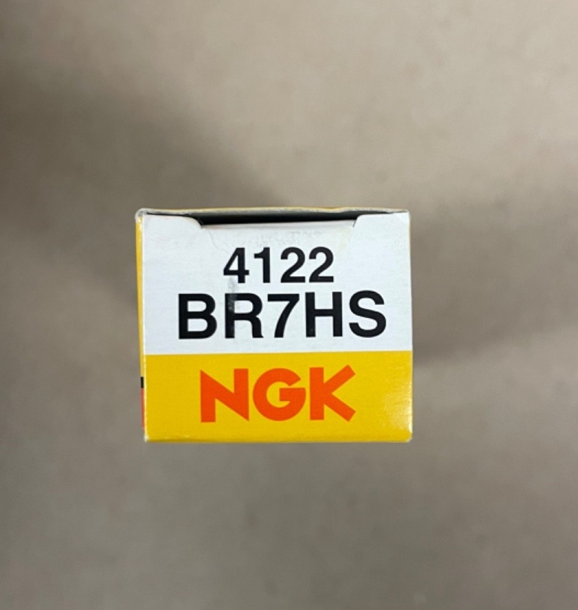 New NGK 4122 BR7HS Spark Plug
