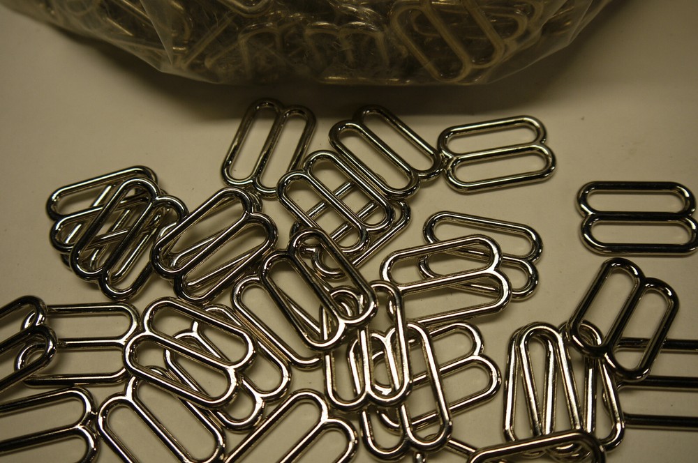 Wholesale Silver loop. for 90 pieces. 1"