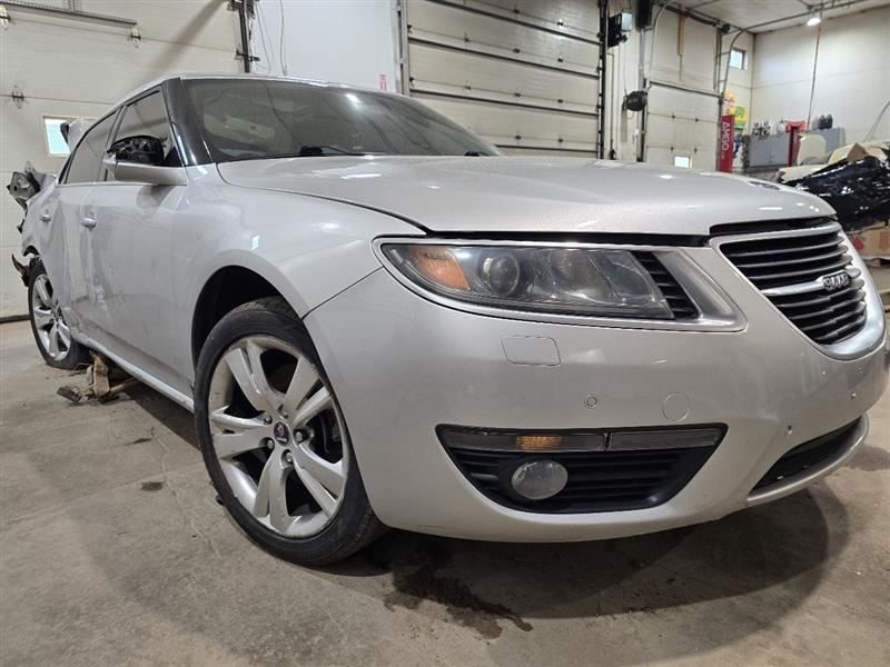 9-5 2011 Accessory Holders 591724