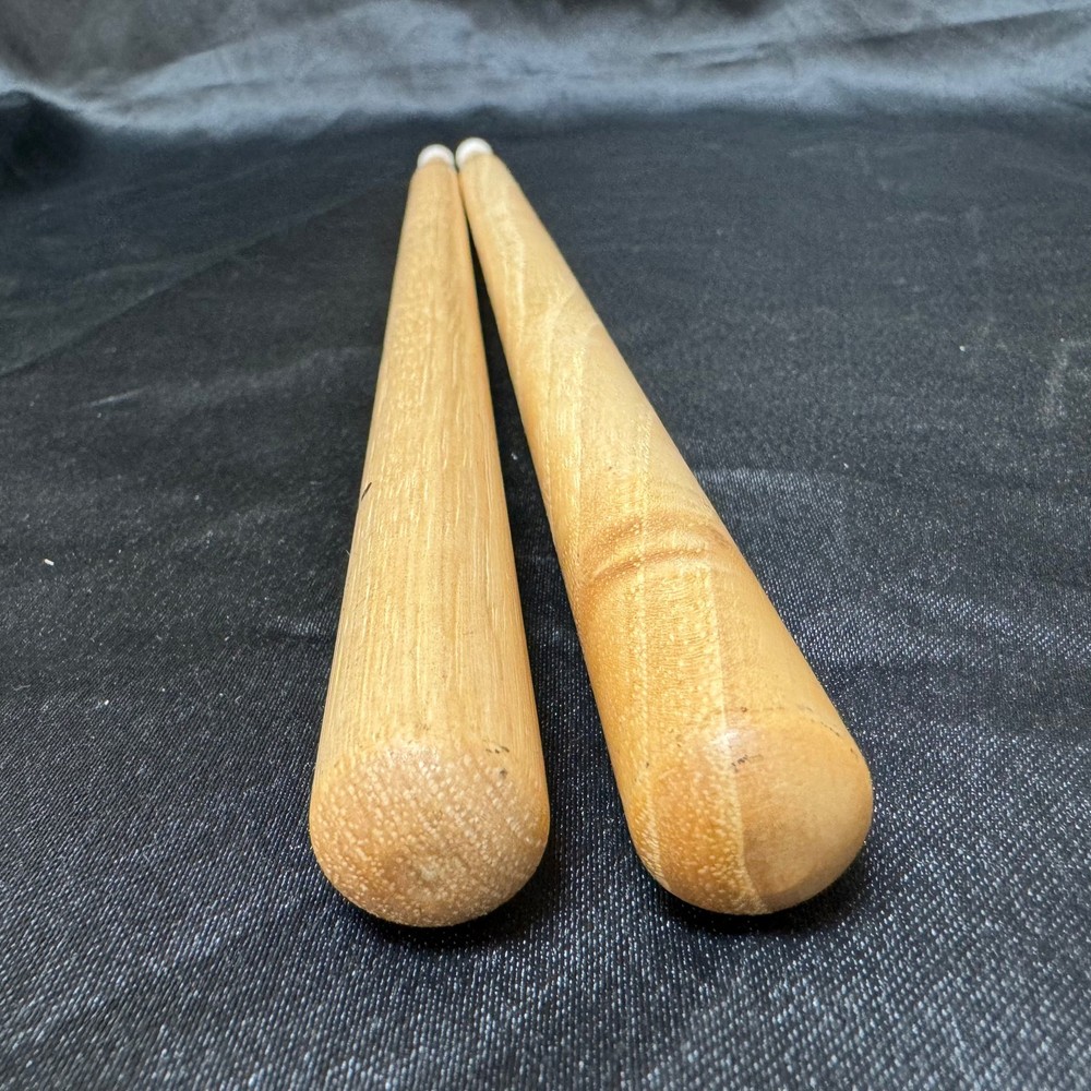 Vic Firth MS1N Corpsmaster Nylon Tip Drum Sticks