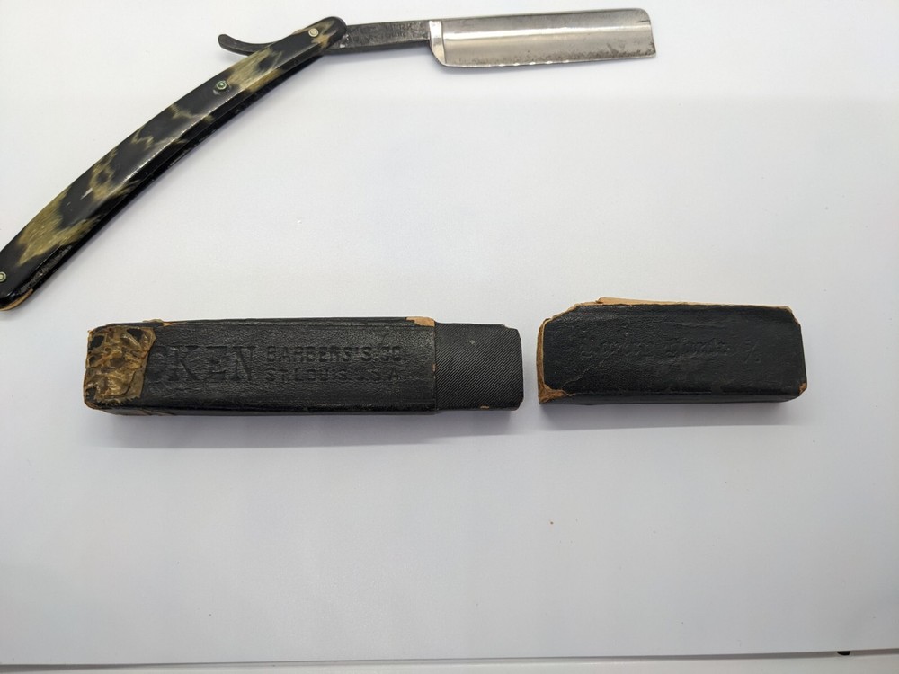 vVntage German straight razor With Box