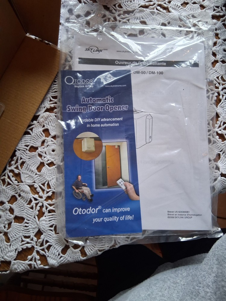 Skylink DM-150 Automatic Swing Door Opener System Install Kit W/Remote NOB