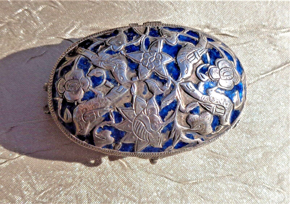 ANTIQUE SMALL OVAL ISLAMIC MIDDLE EASTERN SILVER BOX, EMBOSSED & ENAMELED