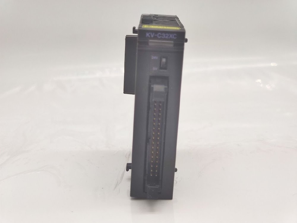KEYENCE KV-C32XC PLC Expansion Unit Module USED