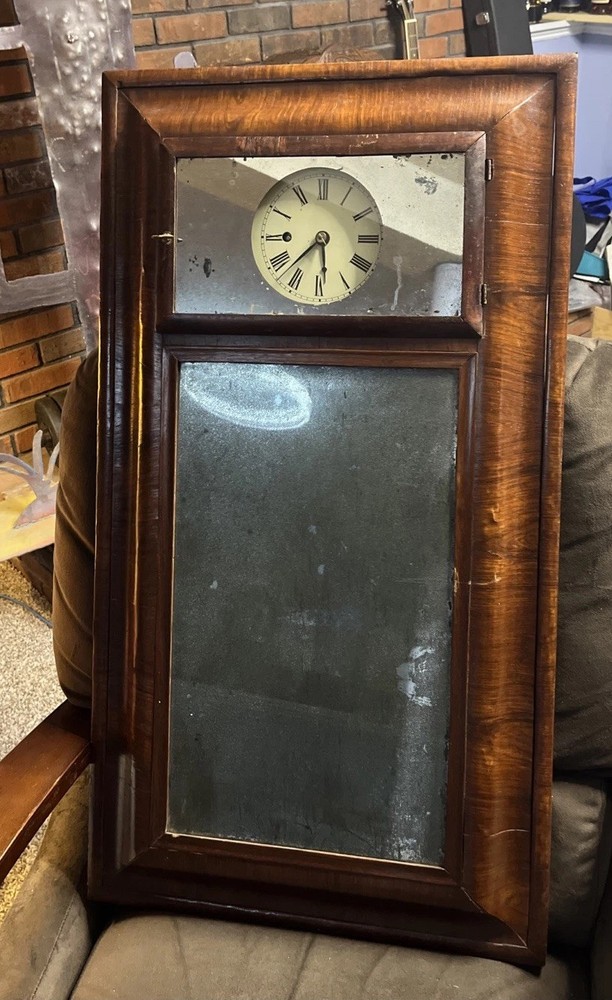 George Hills Mirror Clock