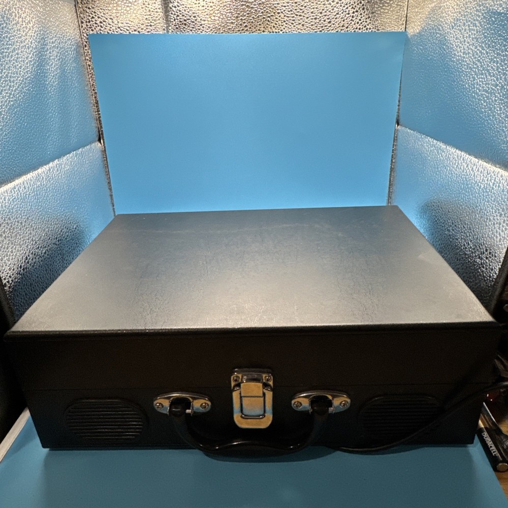 Numark PT01 Touring Chargeable Suitcase Turntable with USB Cable [TESTED]