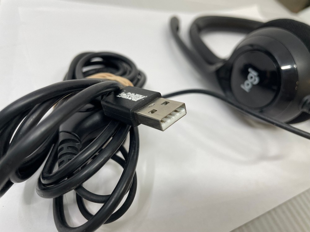 Logitech H390 Wired USB On-Ear Stereo Headset w/ Mic