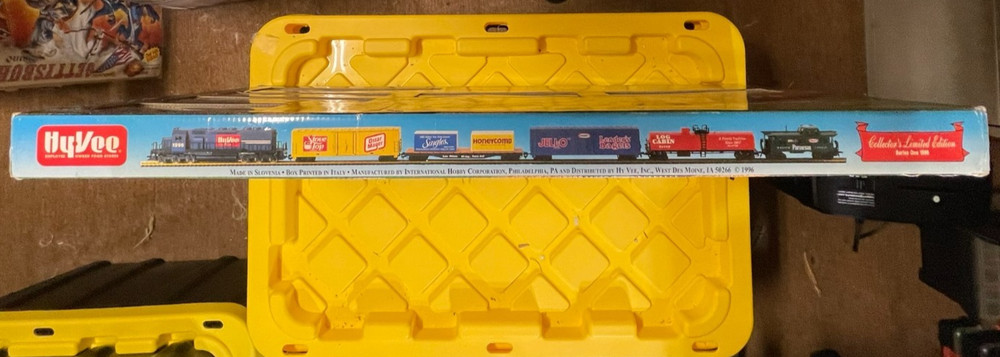 IHC HO - Hy-Vee Savings Express Train Set +Extras