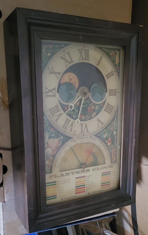 Mechtronics Planter's Clock Fully Functional (few scratches) Includes Setting To