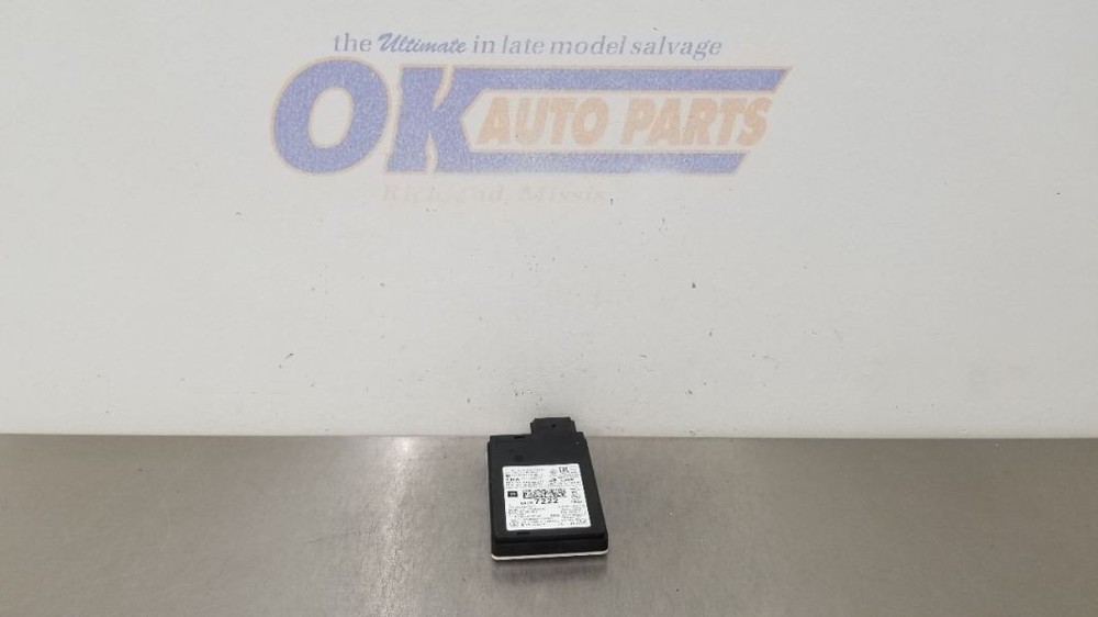18 CHEVY CAMARO BLIND SPOT CONTROL MODULE LEFT DRIVER 84287222