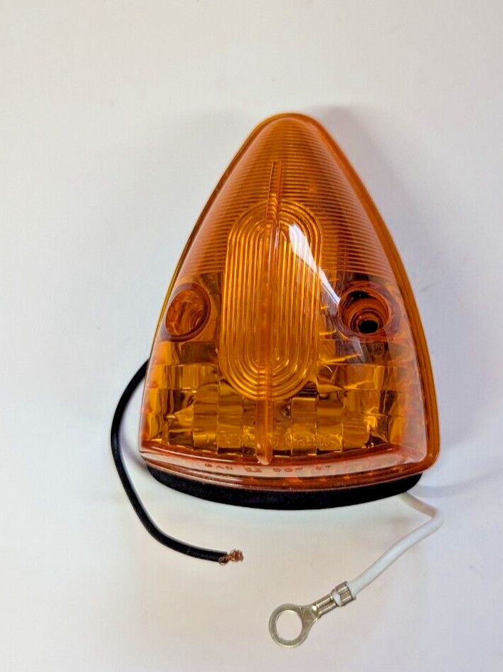 OPTRONICS CBL22AB LED TRAILER/TRUCK CAB MARKER LIGHT 15 DIODES TRIANGULAR