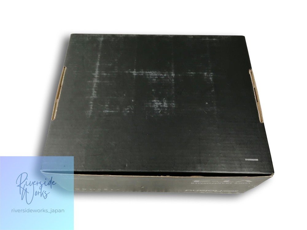 ROLAND VT-4 Vocal Effects Processor Portable Used JP