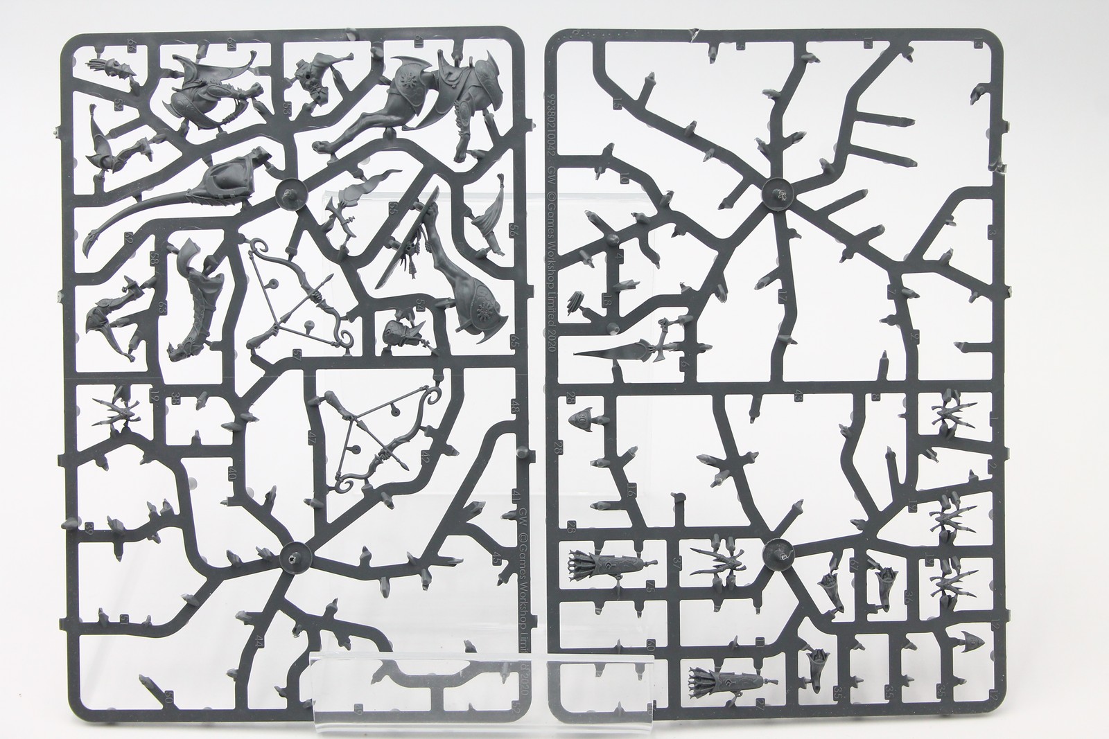 Used Warhammer AoS Lumineth Realm-Lords: Hurakan Windcharger (5, Partial Built)