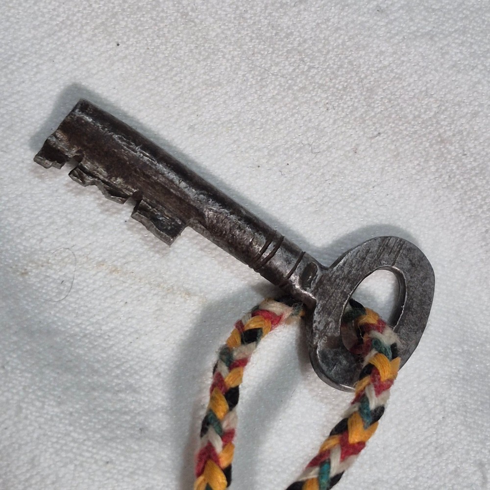 BRASS PADLOCK By TRUSTY LOCK 8 LEVERS