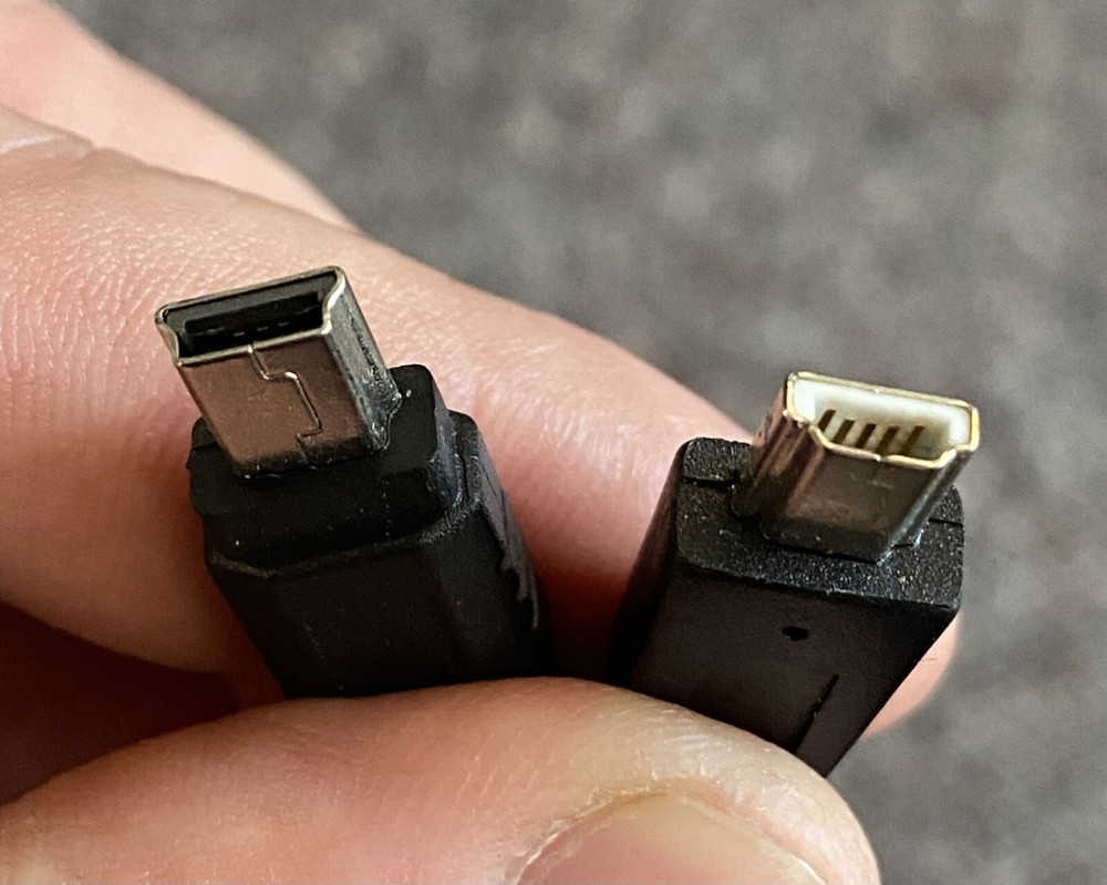 Texas Instruments - TI Connectivity Mini-A to Mini-B USB Transfer Cable