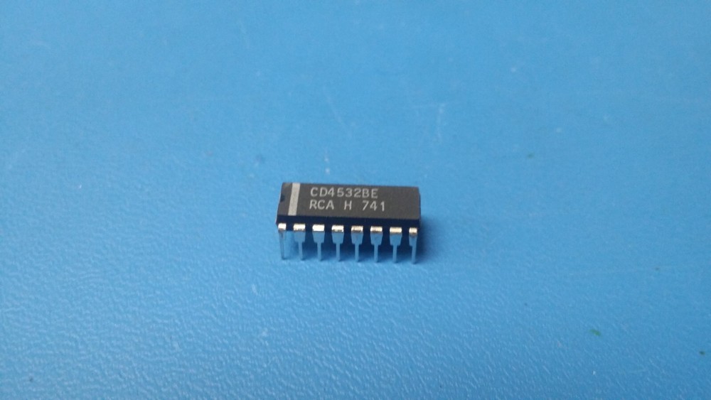 (1 PC) CD4532BE RCA IC ENCODER PRIORITY 8BIT 16DIP