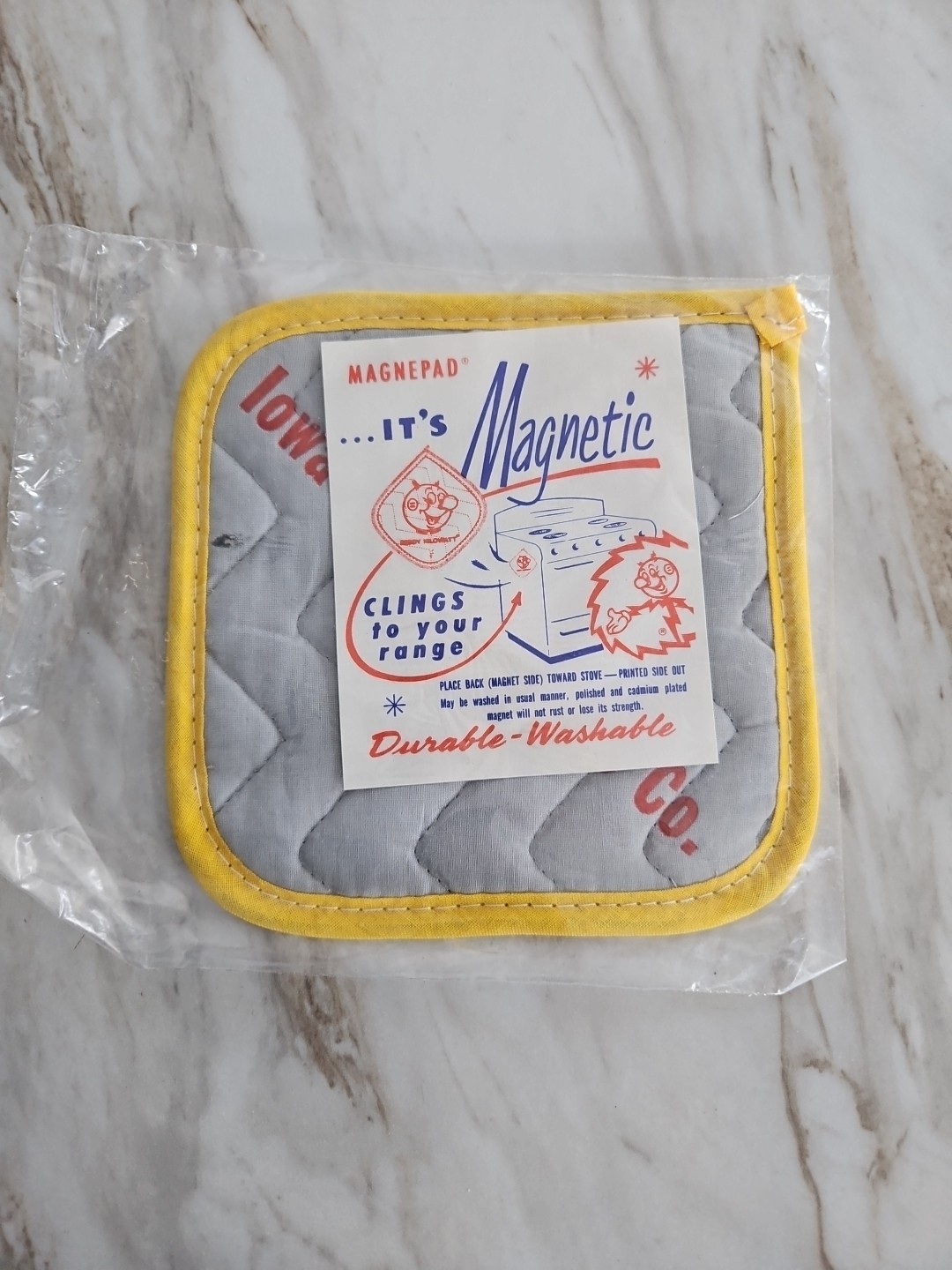 REDDY KILOWATT Magnetic Pot Holder Hotpad Magnepad Vintage Sealed Iowa Public