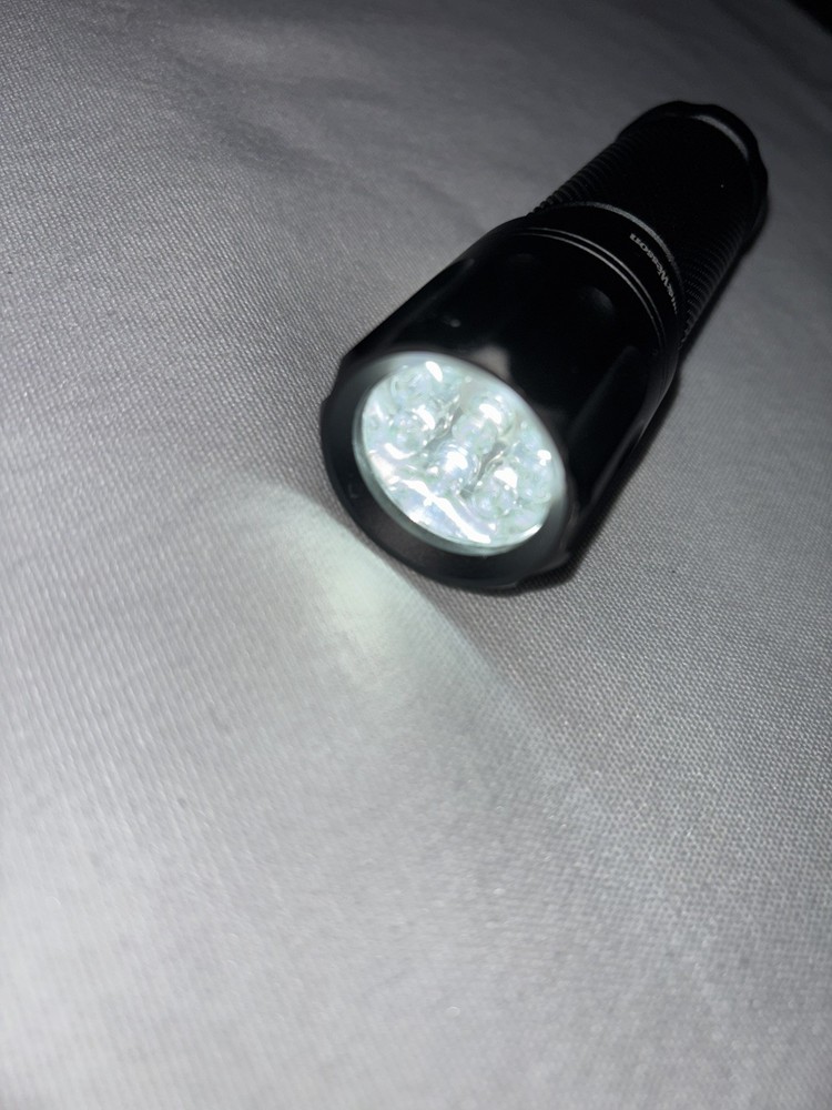 Smith & Wesson 4 Inch Flashlight Black Push Button Camping Small TRIPLE As