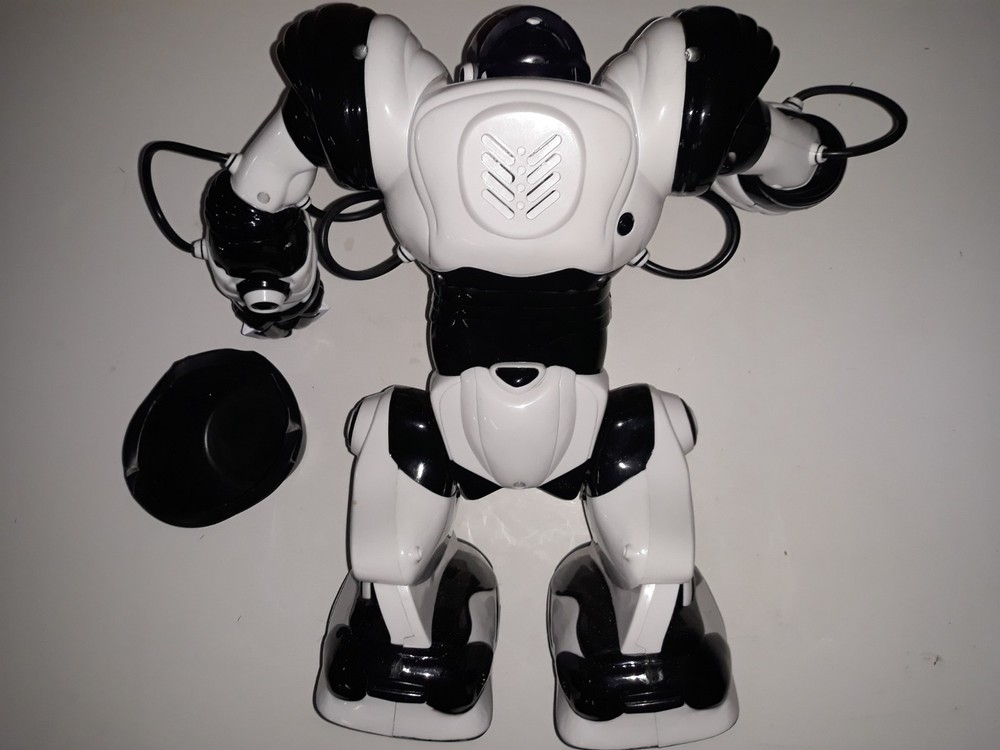 Robosapien Interactive Humanoid Remote Control Robot 14" Toy No Remote Untested
