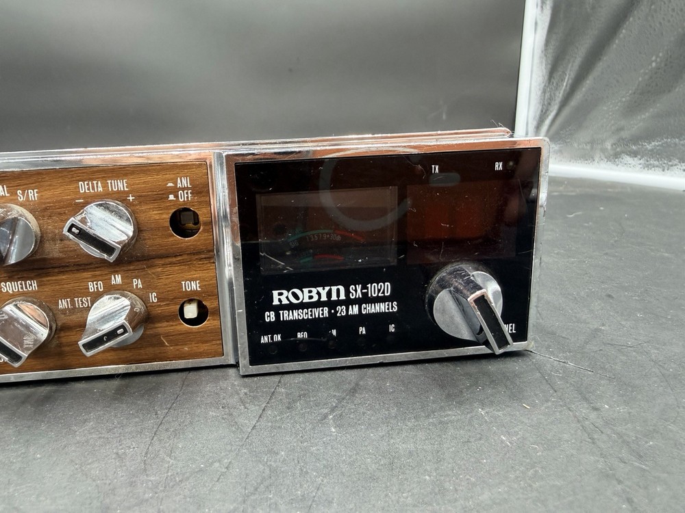 1978v Robyn SX-102D CB Transceiver UNTESTED