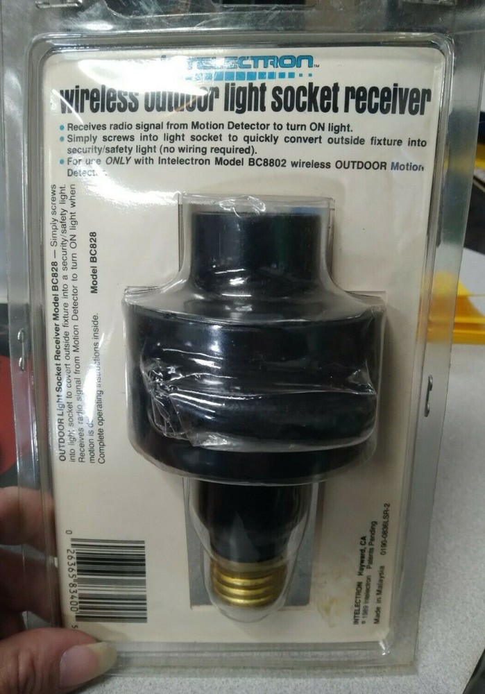 Intelectron Wireless Outdoor Light Socket Receiver