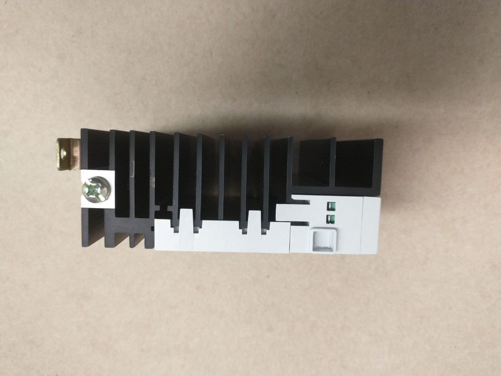 Idec RSCA1N-45A 1 pole solid state relay