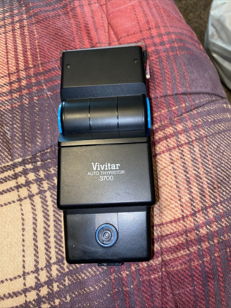Vivitar Auto Thyristor 3700 Flash