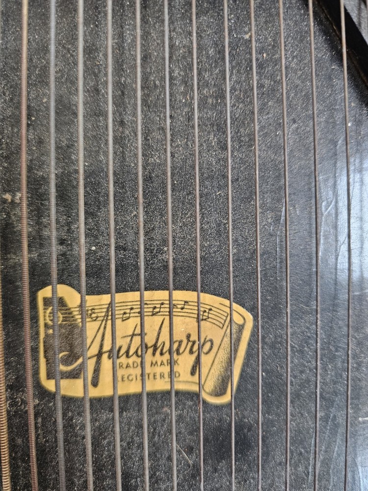 Oscar Schmidt 21-Chord Autoharp