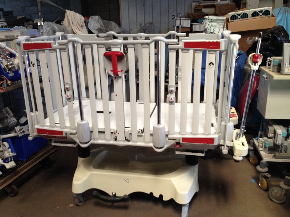 Stryker Bertic Crib