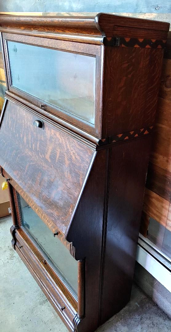 FANTASTIC MACEY QUARTER SAWN OAK BARRISTER BOOKCASE W/ DROP FRONT DESK W 2 DRAWS