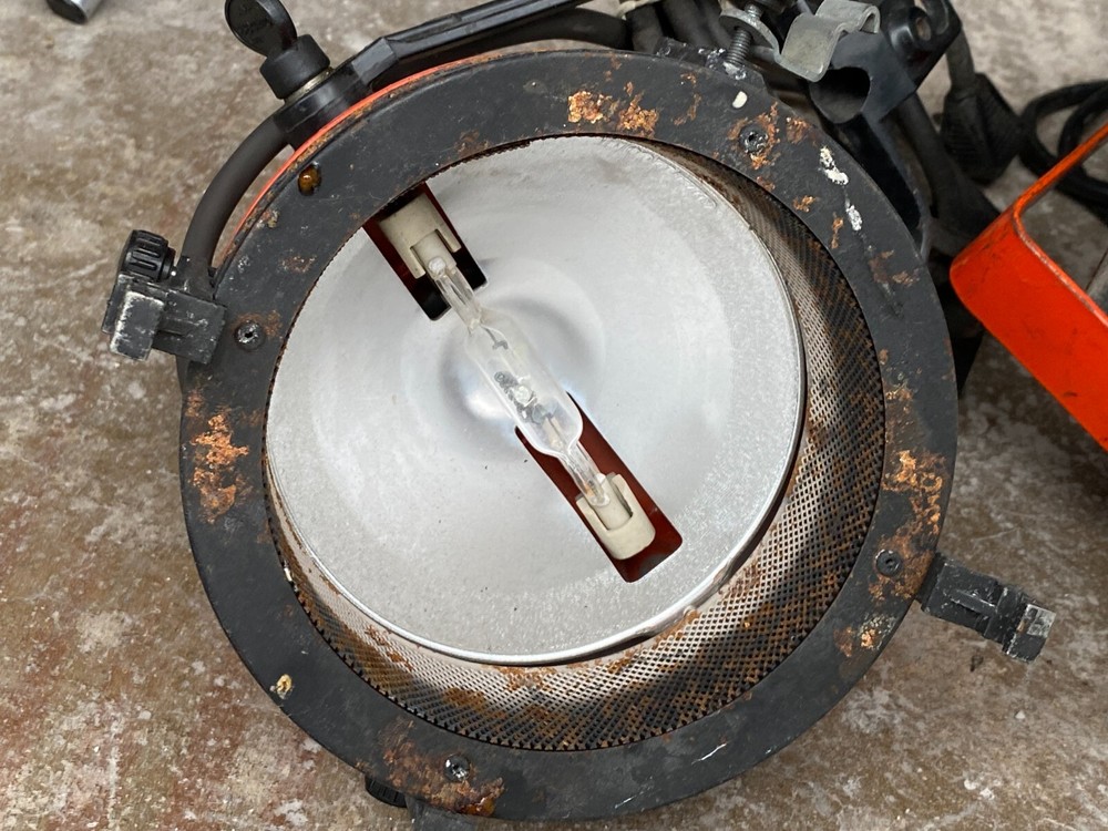 Open Face Redhead Light Package with Bulbs