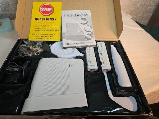 Wireless Gaming System Reactor Interactive 42 Built in Games Platinum