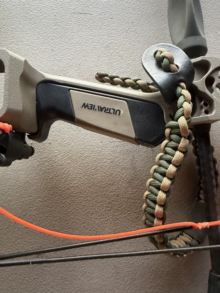 Matthews compound bow phase 4 33 Right Hand
