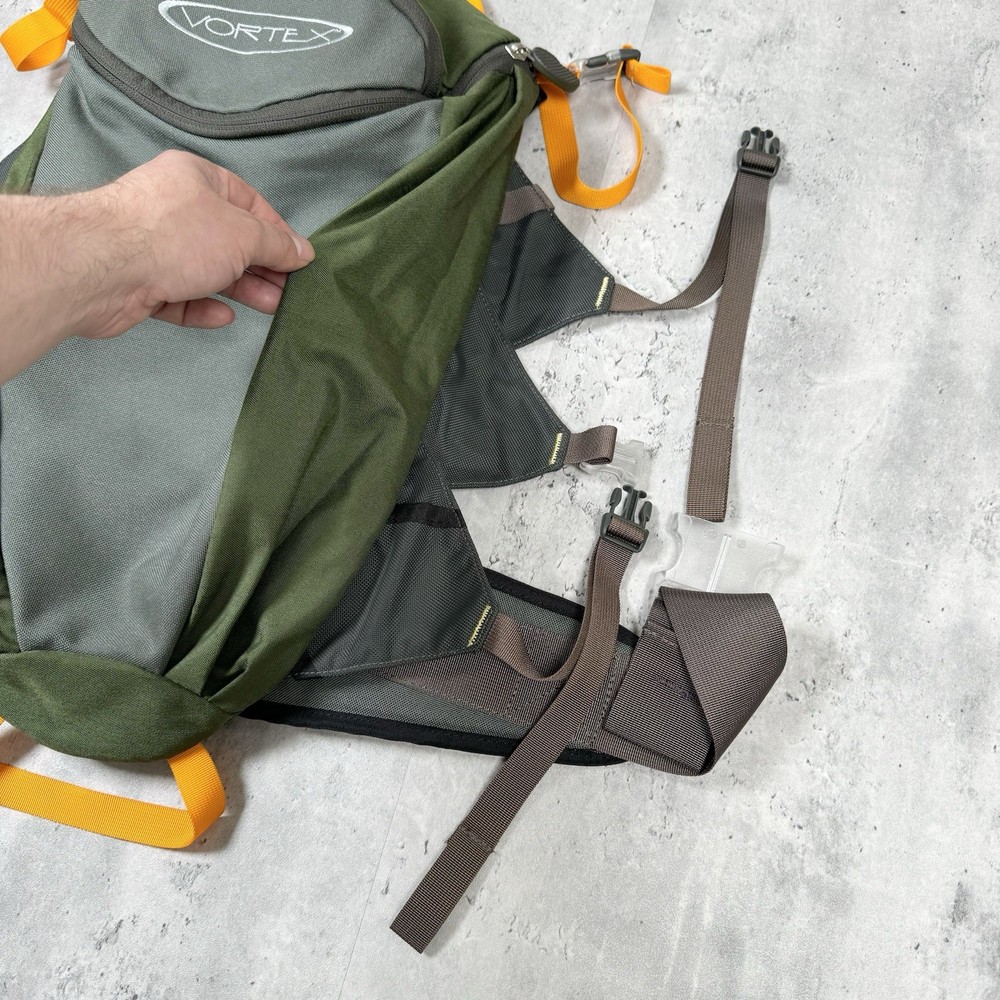 VORTEX Hiking Backpack - Green/Gray - Read