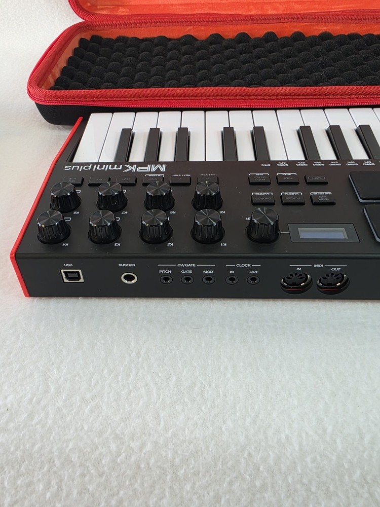 🟥🟥 Akai MPK Mini Plus 37-Key USB Midi Keyboard Controller Plus LLTGEM Case