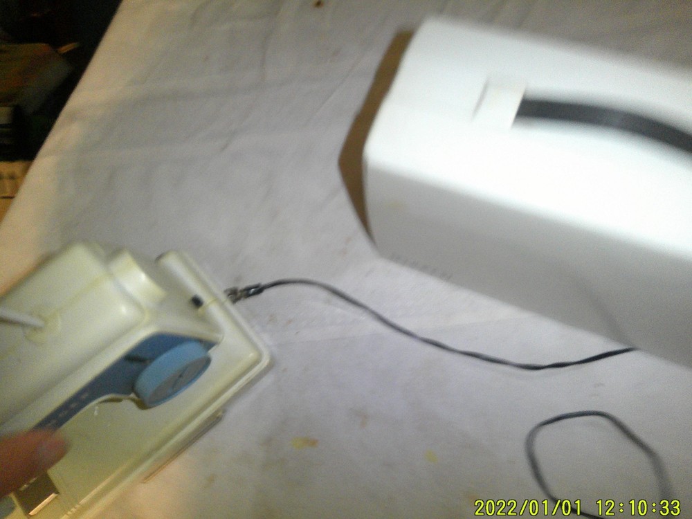 VINTAGE SINGER LITTLE TOUCH & SEW SEWING MACHINE ADAPTER NEEDS FIXED