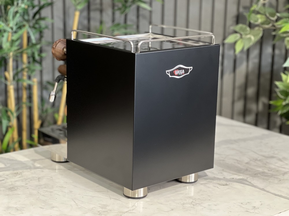 WEGA W MINI 1 GROUP BLACK & TIMBER ESPRESSO COFFEE MACHINE