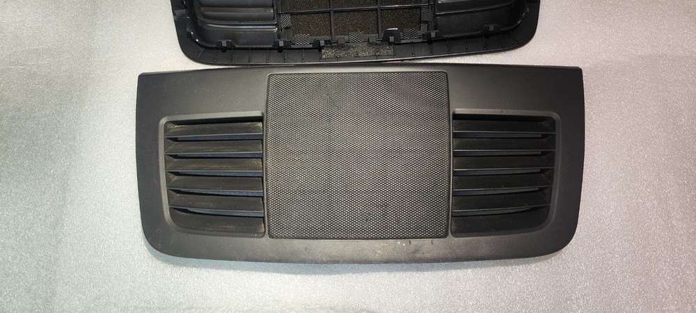 GENUINE Bmw 3 Series E90 E91 E92 E93 Dash Center Speaker Cover 51457123749