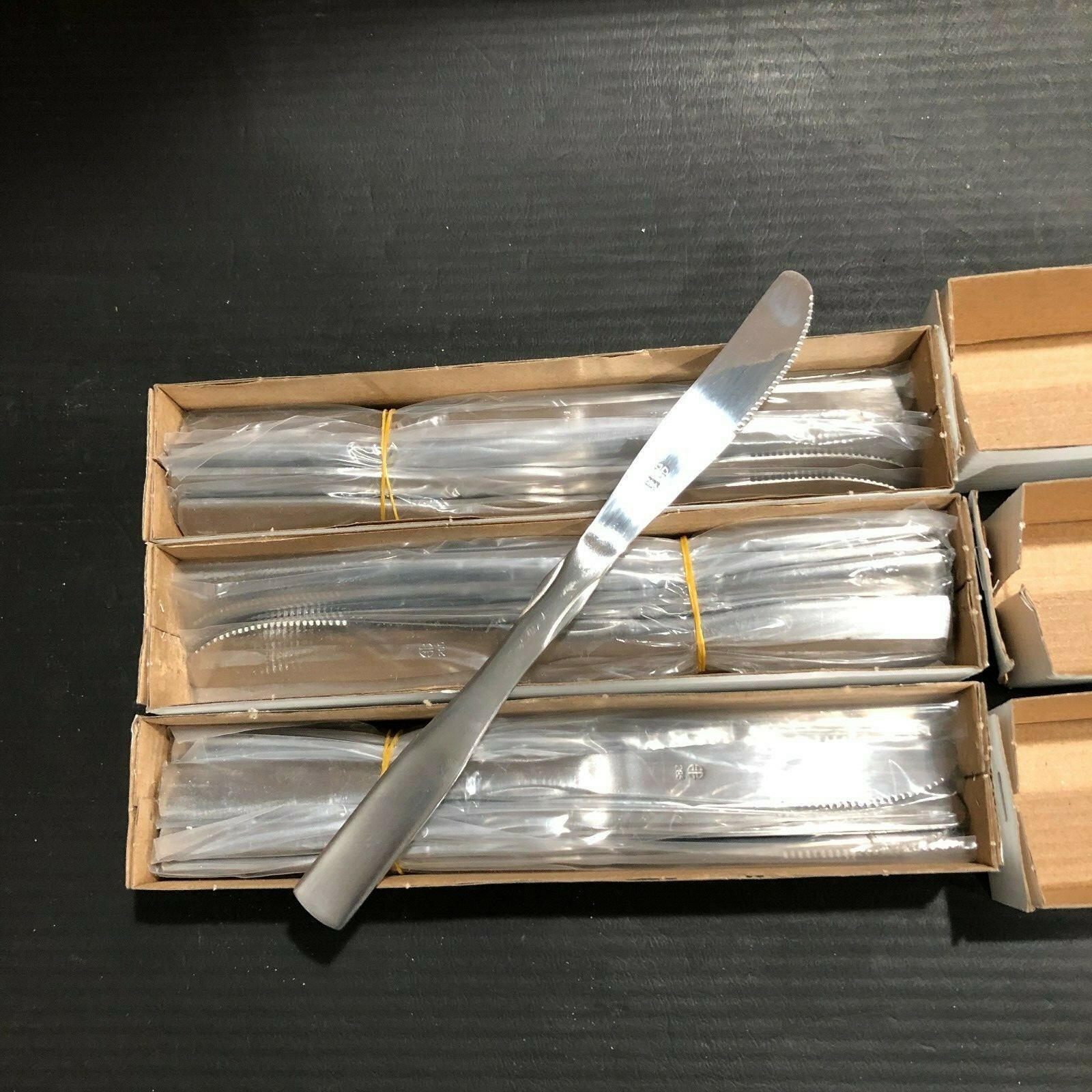 (12 x 3) World TABLEWARE STAINLESS STEEL KNIFE 8-1/2"-(12 PCS EACH) OLIVE GARDEN