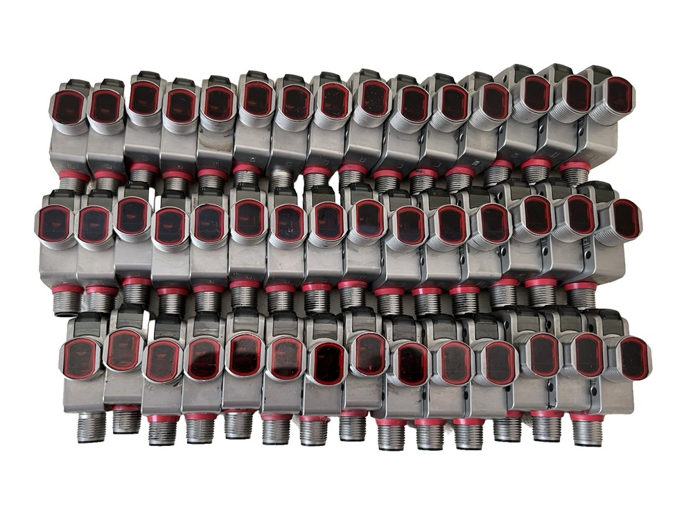 Keyence LR-ZB240CB  Laser Sensor