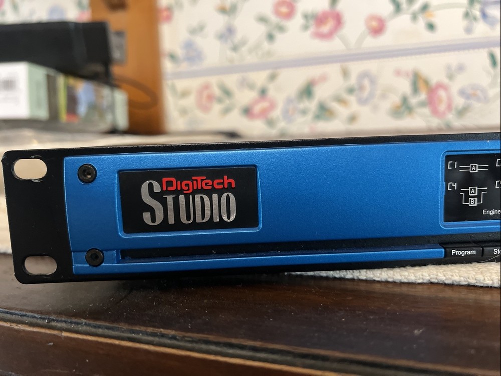 DigiTech Studio S100 Dual-Engine Multi-Effects Processor w/Manual & Power Supply