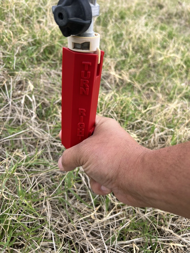 TurnRight Multi-Use Spray Tip Installation and Planter Plate Latch Tool