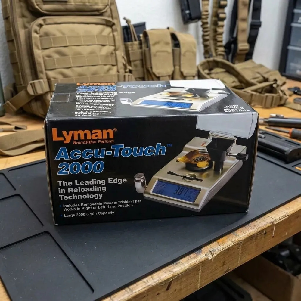 Lyman Accu-Touch 2000 Electronic Scale, accuracy to 1/10 grain Reloading Scale
