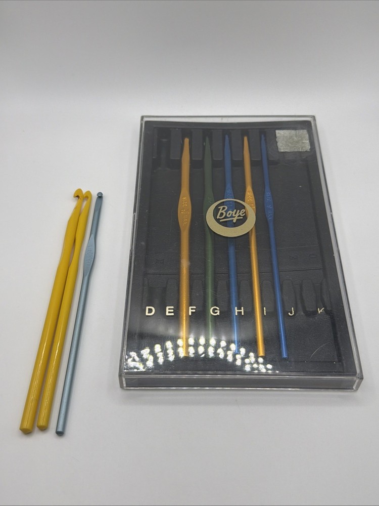 Vintage Boye crochet hook set sizes J-F missing size K, E, D - Additional Hooks